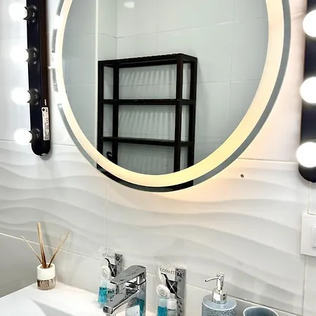 Apartment 3 Hermanos By Staycare *